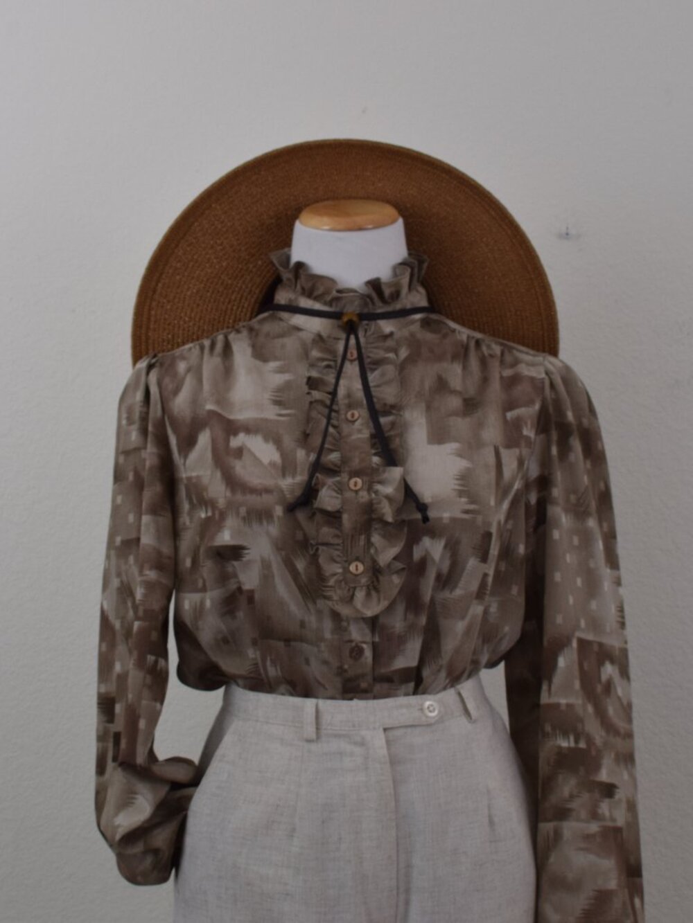 Vintage 70s‎ Mockneck Button up Secretary Blouse